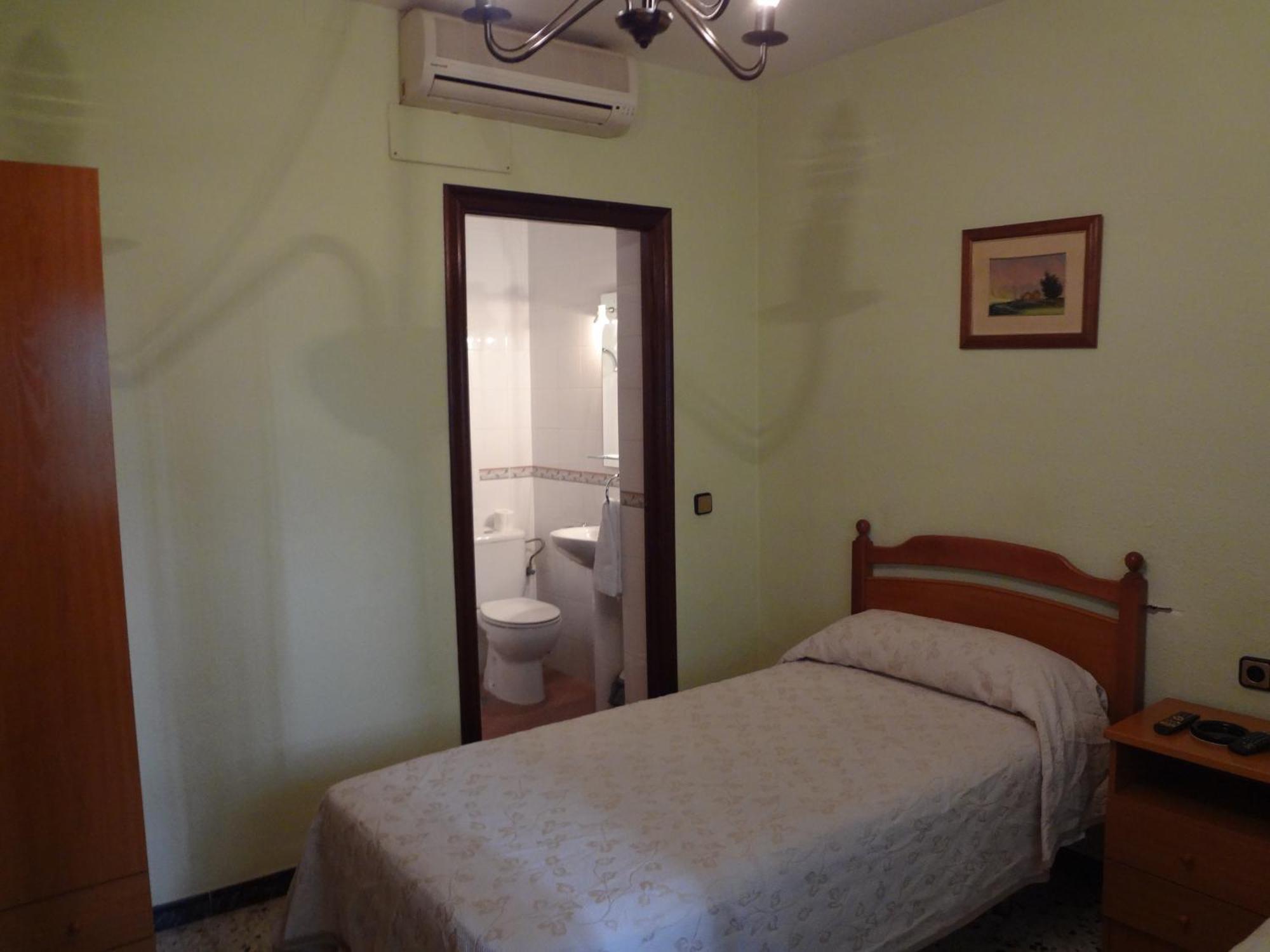 Hostal San Pedro Sanlúcar la Mayor Exteriör bild
