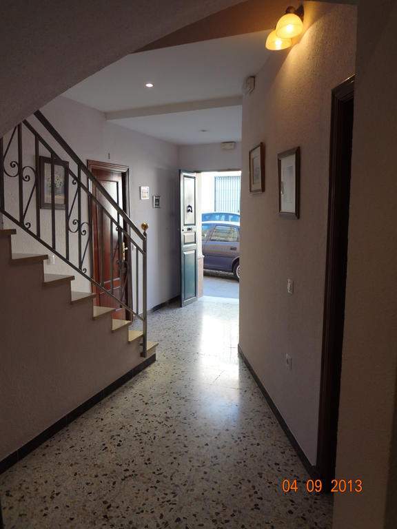 Hostal San Pedro Sanlúcar la Mayor Exteriör bild