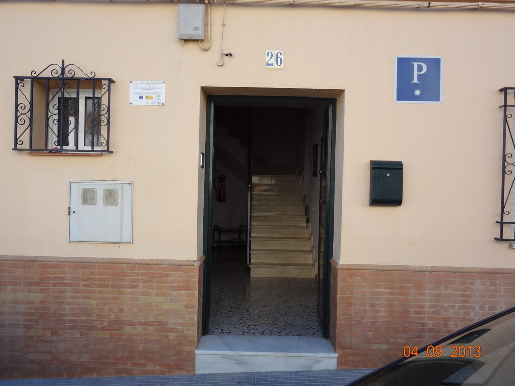 Hostal San Pedro Sanlúcar la Mayor Exteriör bild